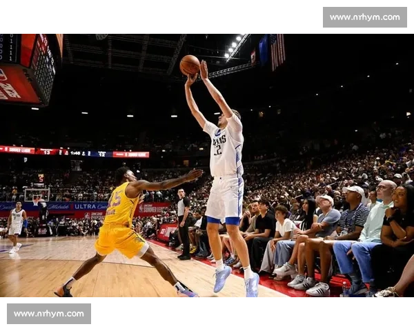 弗拉格 22 分 0 失误斩首胜:这记隔扣,值得球迷起立欢呼 弗拉格 22 分 0 失误斩首胜:这记隔扣,值得球迷起立欢呼